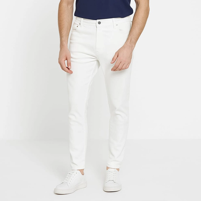 Classic White Slim-Fit Denim Jeans